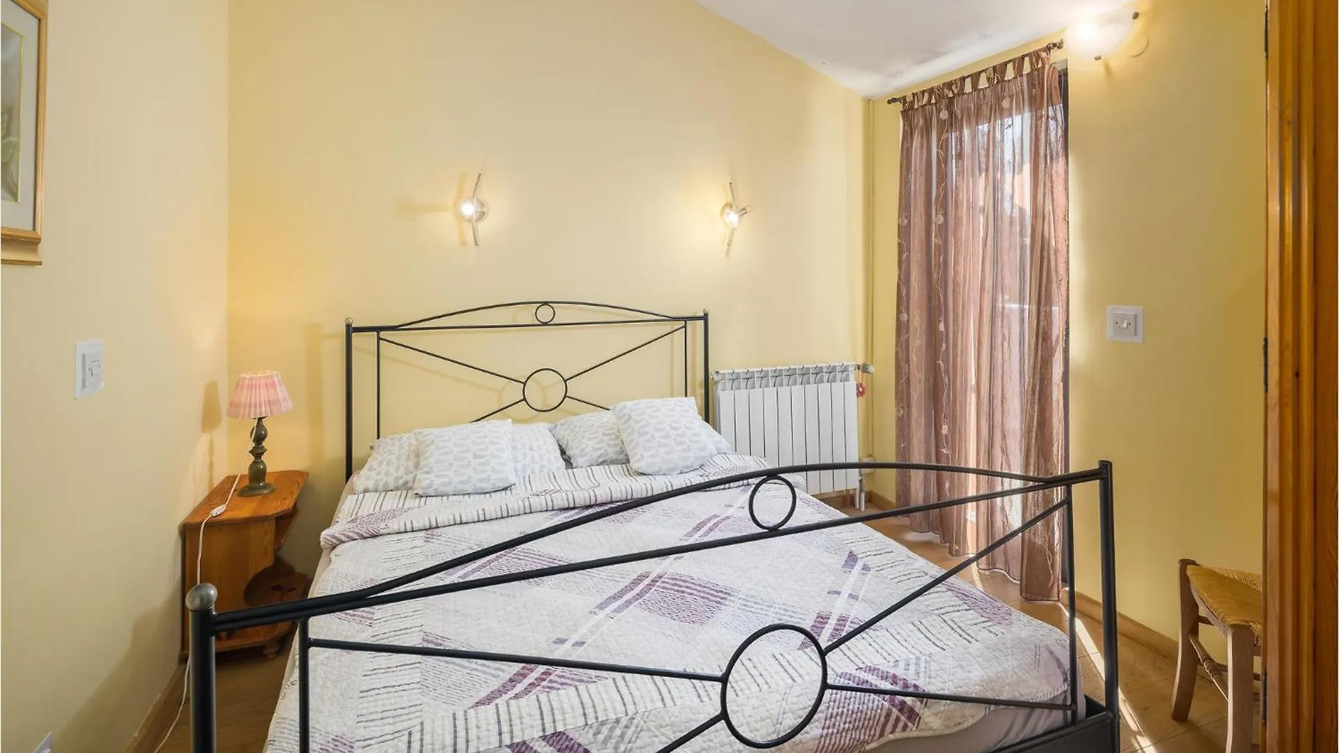 Awesome Apartment In Porec With Kitchen