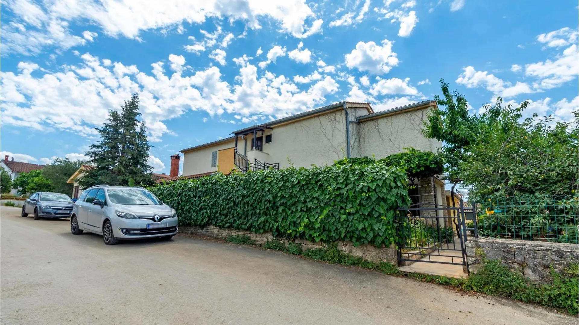 Awesome Apartment In Porec With Kitchen